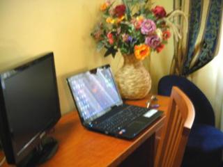 Pantheon Hotel 2*